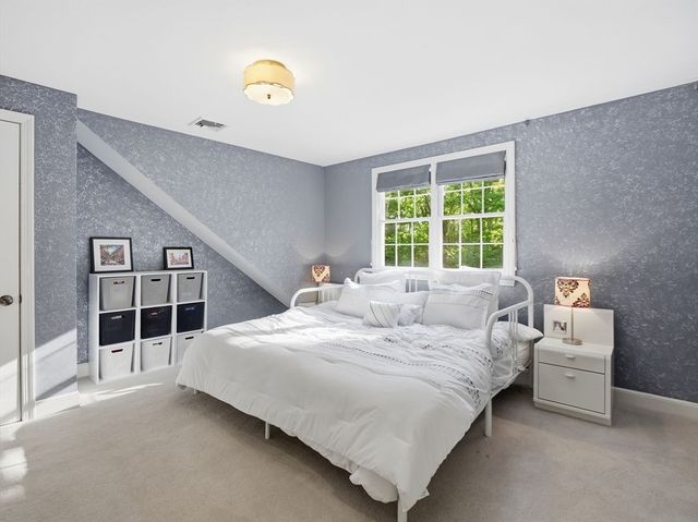 75 Spring Grove Rd, Andover, MA 01810