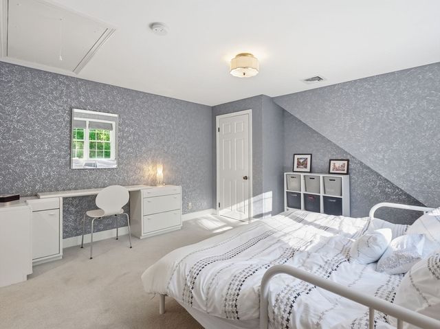 75 Spring Grove Rd, Andover, MA 01810