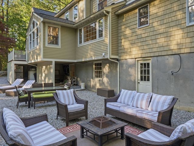 75 Spring Grove Rd, Andover, MA 01810