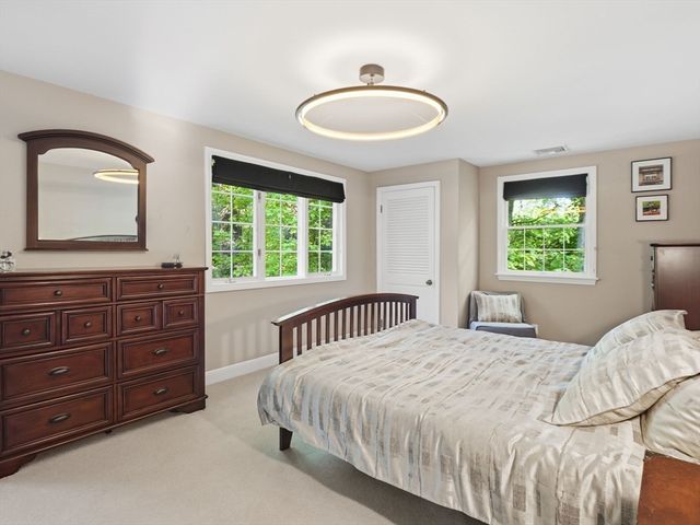 75 Spring Grove Rd, Andover, MA 01810