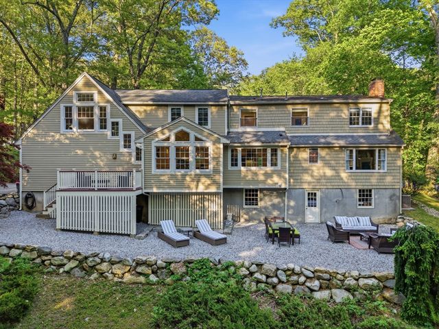 75 Spring Grove Rd, Andover, MA 01810