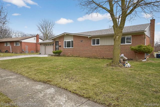 395 Nichols Drive, Saline, MI 48176