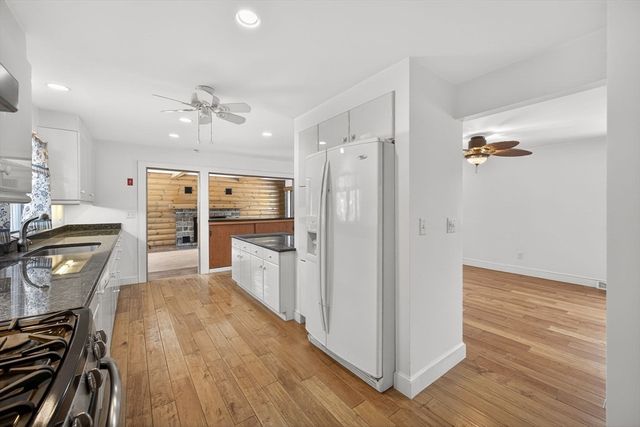 20 Salt Works Road, Wareham, MA 02532