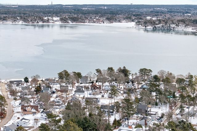 20 Salt Works Road, Wareham, MA 02532