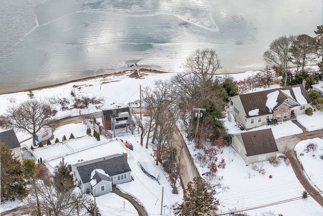 20 Salt Works Road, Wareham, MA 02532