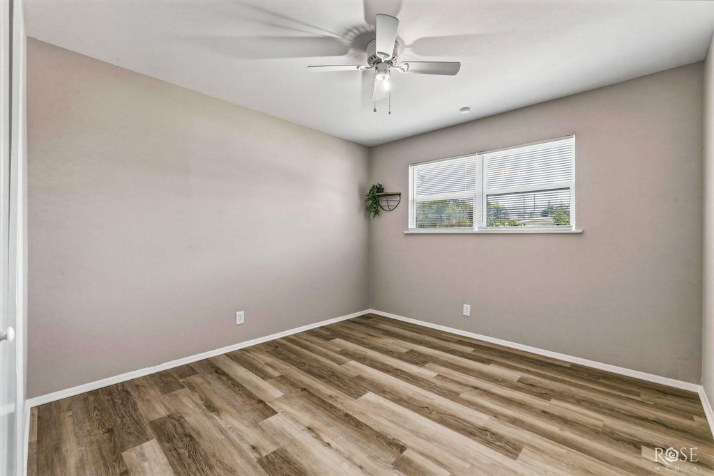 Image 14 of property listing at 2215 Chapman Street, San Angelo, TX 76901