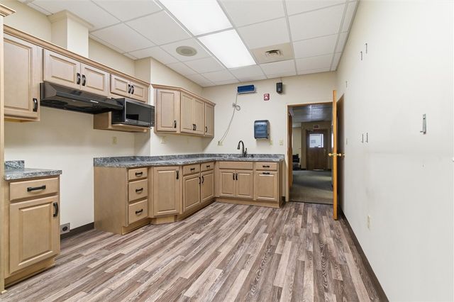 221 W 8th Ave, West Homestead, PA 15120