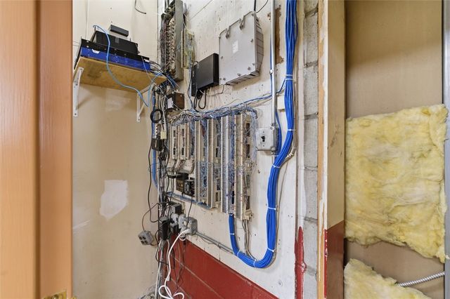 221 W 8th Ave, West Homestead, PA 15120