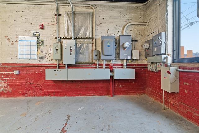 221 W 8th Ave, West Homestead, PA 15120