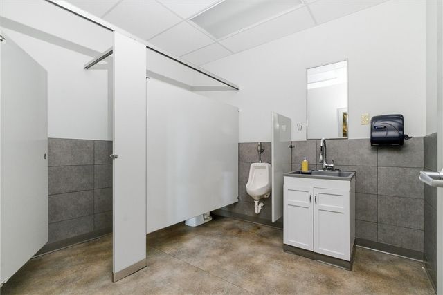 221 W 8th Ave, West Homestead, PA 15120