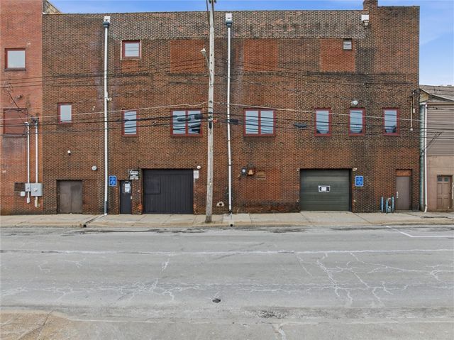 221 W 8th Ave, West Homestead, PA 15120