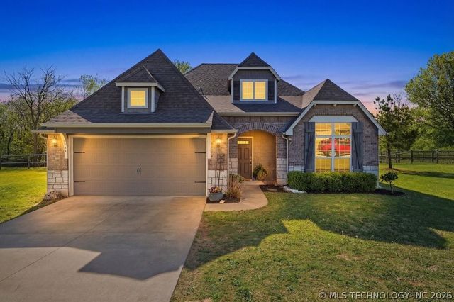 8804 N 63rd East Avenue, Owasso, OK 74055