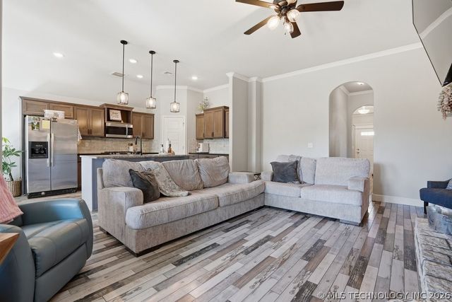 8804 N 63rd East Avenue, Owasso, OK 74055