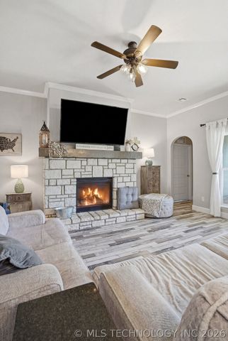 8804 N 63rd East Avenue, Owasso, OK 74055