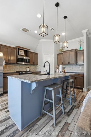 8804 N 63rd East Avenue, Owasso, OK 74055