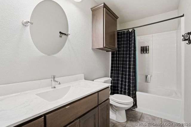 8804 N 63rd East Avenue, Owasso, OK 74055