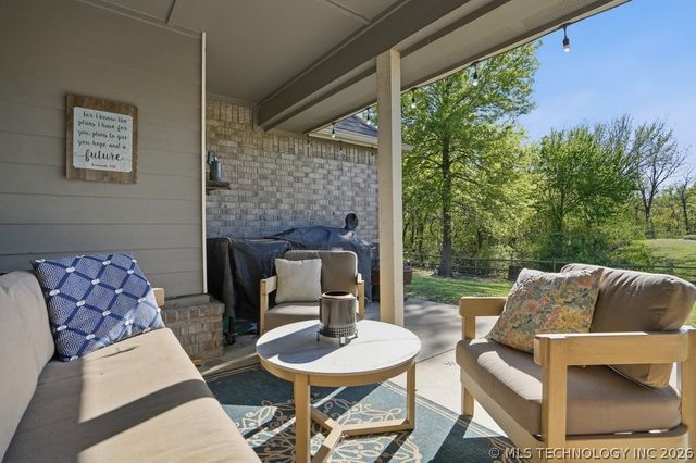 8804 N 63rd East Avenue, Owasso, OK 74055