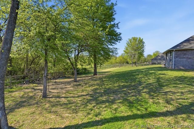 8804 N 63rd East Avenue, Owasso, OK 74055