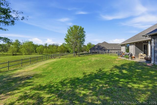 8804 N 63rd East Avenue, Owasso, OK 74055