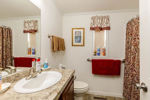 556 Central Street 11, Leominster, MA 01453