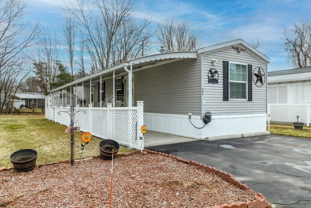 556 Central Street 11, Leominster, MA 01453