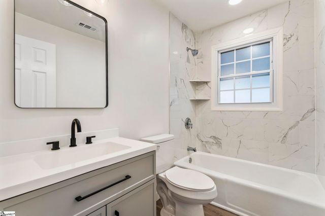 118 Southview Drive, Central, SC 29630