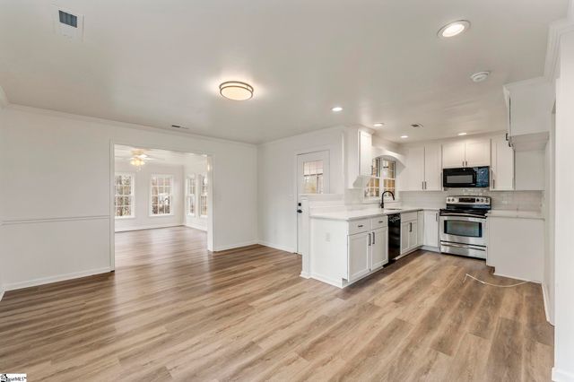 118 Southview Drive, Central, SC 29630