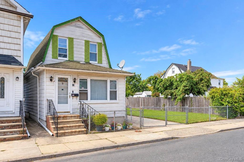 33 Claridge Avenue, Elmont, NY 11003 — photo 2