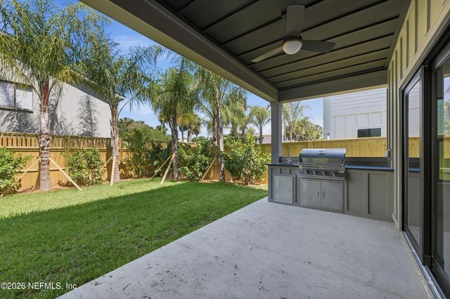808 4TH Street S, Jacksonville Beach, FL 32250