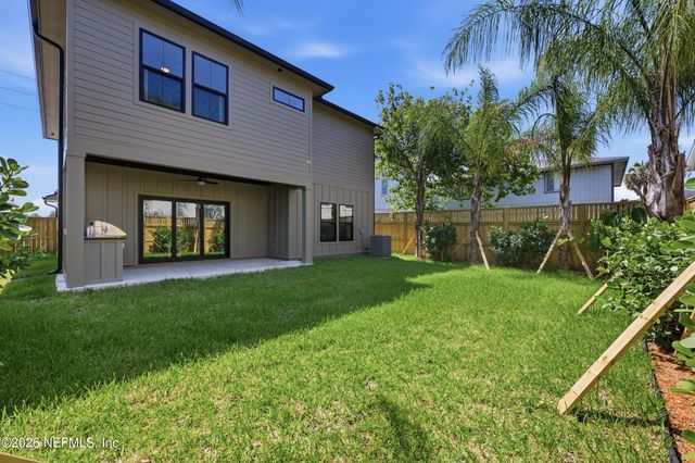 808 4TH Street S, Jacksonville Beach, FL 32250