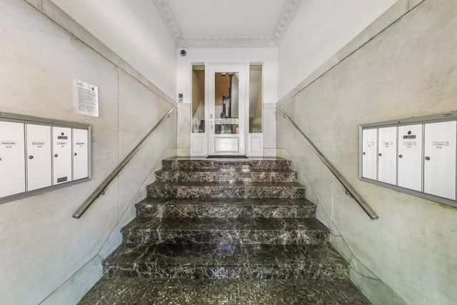 5014 S Blackstone Avenue GN, Chicago, IL 60615