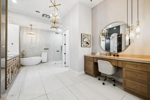 7130 E SADDLEBACK Street 11, Mesa, AZ 85207