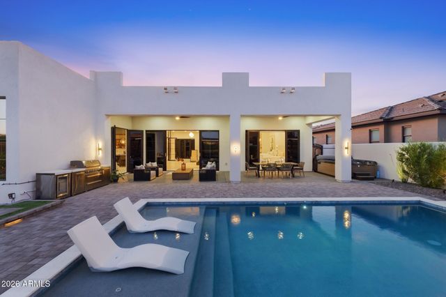 7130 E SADDLEBACK Street 11, Mesa, AZ 85207