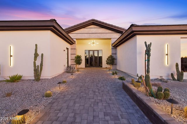 7130 E SADDLEBACK Street 11, Mesa, AZ 85207