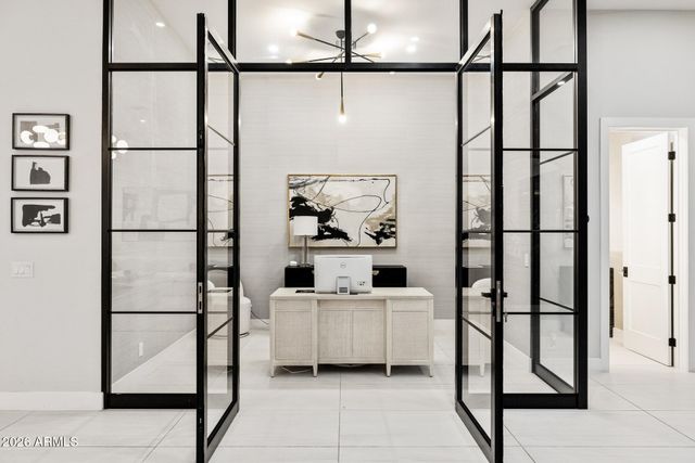 7130 E SADDLEBACK Street 11, Mesa, AZ 85207