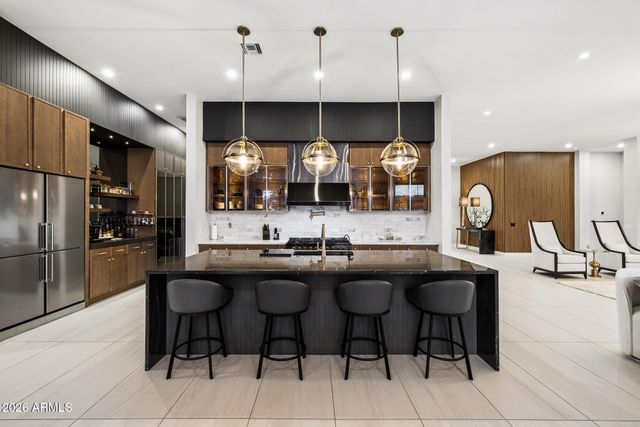 7130 E SADDLEBACK Street 11, Mesa, AZ 85207