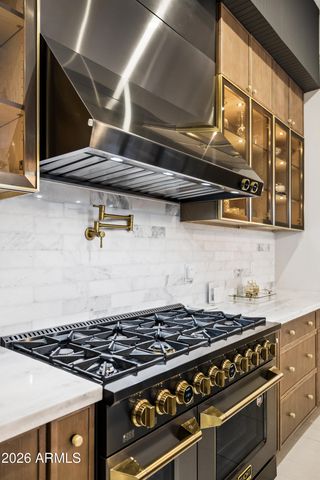 7130 E SADDLEBACK Street 11, Mesa, AZ 85207