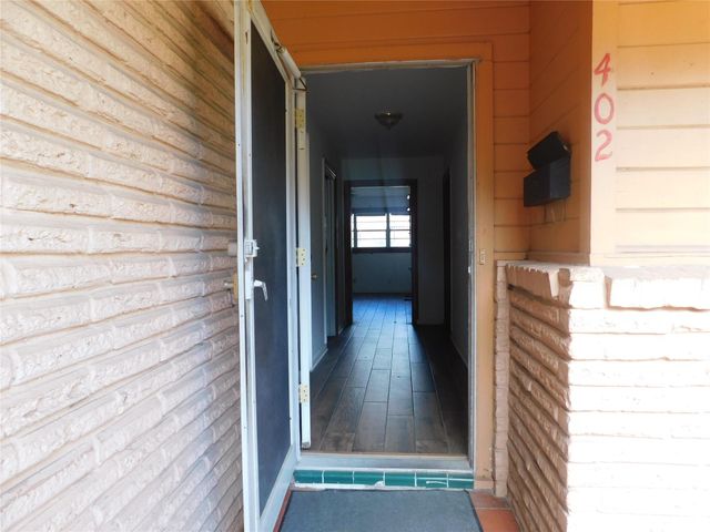 402 Cavalier Lane, Pasadena, TX 77502