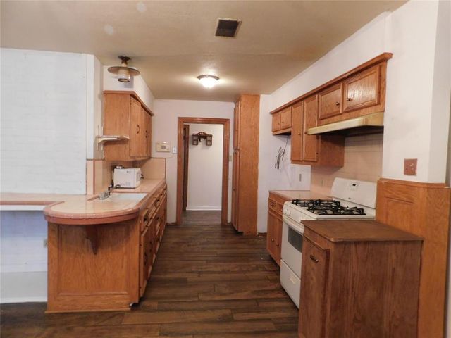 402 Cavalier Lane, Pasadena, TX 77502