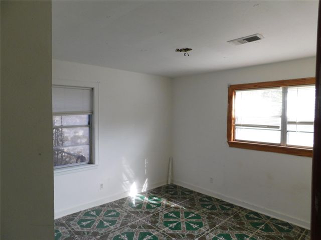 402 Cavalier Lane, Pasadena, TX 77502