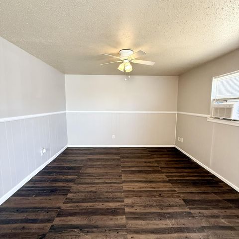 924 44th Street, A, Lubbock, TX 79412