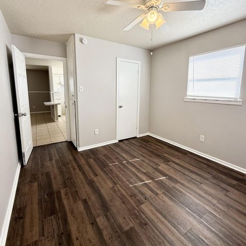 924 44th Street, A, Lubbock, TX 79412