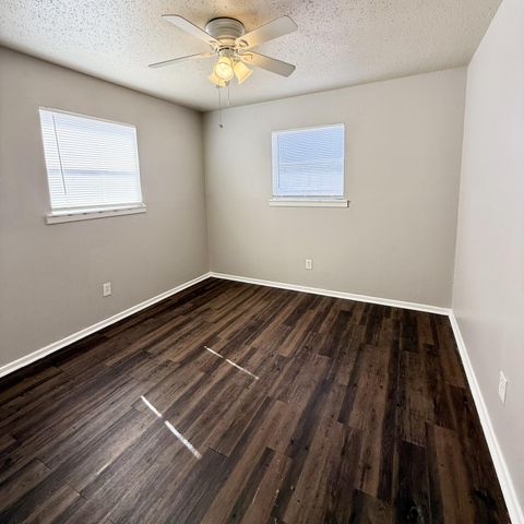 924 44th Street, A, Lubbock, TX 79412