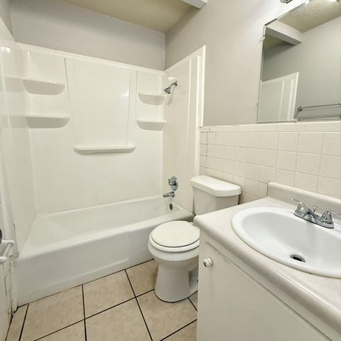 924 44th Street, A, Lubbock, TX 79412