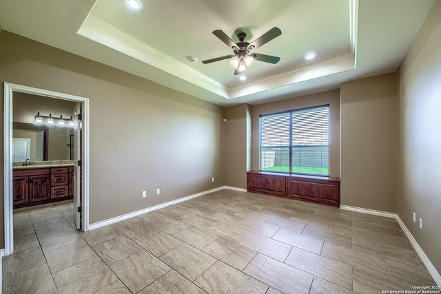 104 N. Elise Dr., La Vernia, TX 78121