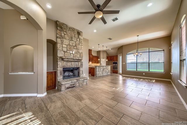 104 N. Elise Dr., La Vernia, TX 78121