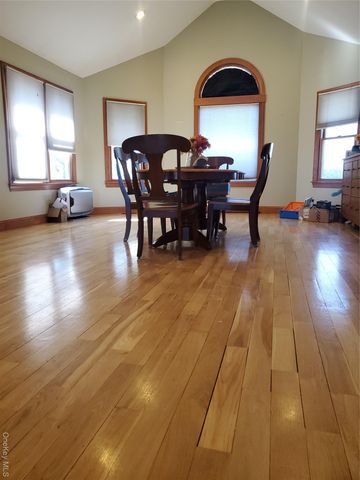 98 Fawn Lane E, South Setauket, NY 11720