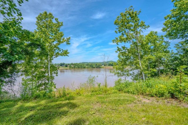 230 Glenbrier Lane, Huntington, WV 25702