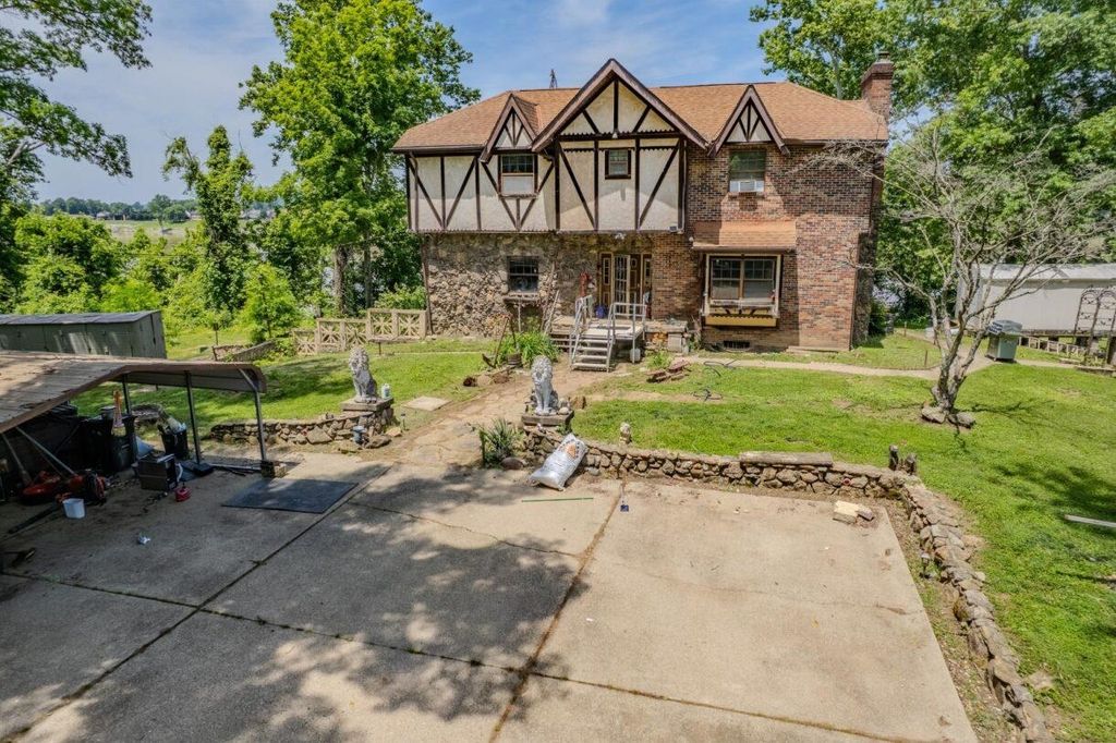 230 Glenbrier Lane, Huntington, WV 25702