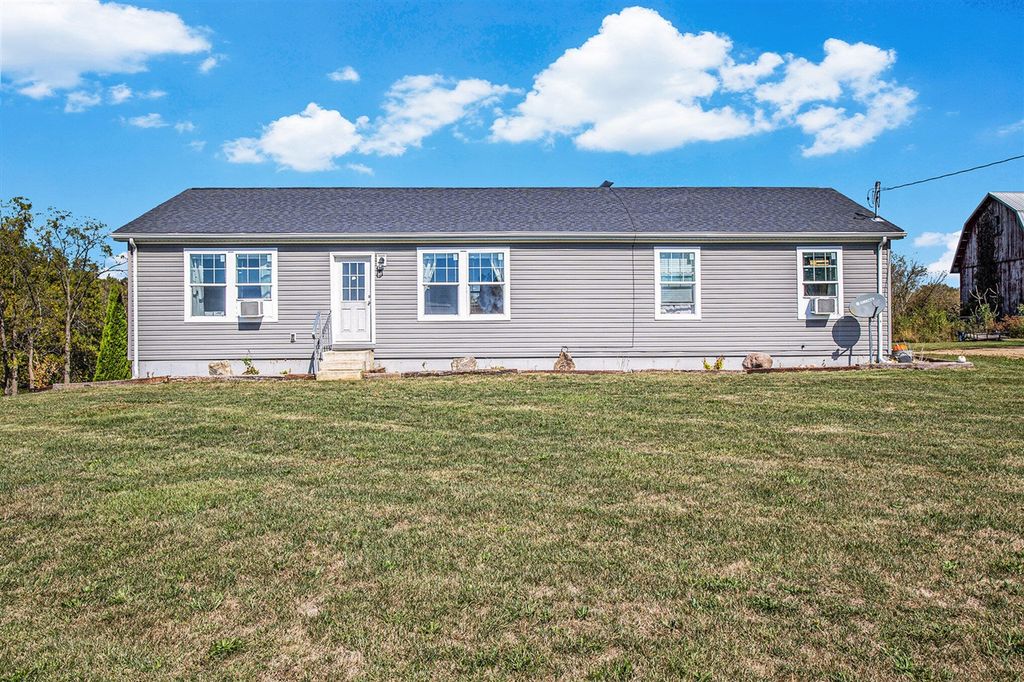 208 Booth Road, Bronson, MI 49028